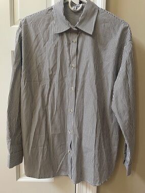 Unison Black and White Striped Button-Down Shirt Small